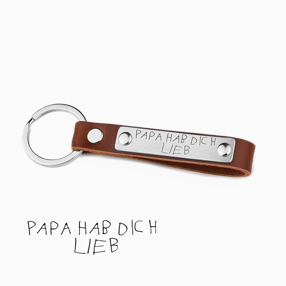 Papas Glücksbringer - Schlüsselanhänger mit Handschriftgravur - SEVOLY