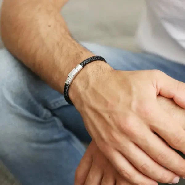 Personalisiertes Männerarmband - mit diskreter Gravur auf Innenseite - SEVOLY